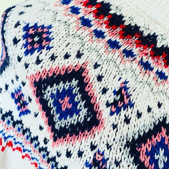 OLD NAVY SWEATER - Picture 7 of 14